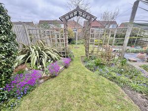 Photo 8- click for photo gallery